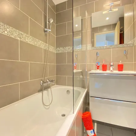 Apartment Red Apple Esterel - Sea View - Without Stairs - Wifi - Parking *