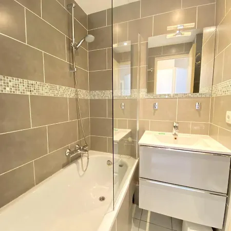 Red Apple Esterel - Sea View - Without Stairs - Wifi - Parking Apartment *